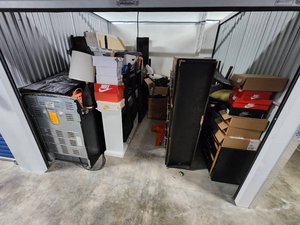 10 x 10 storage unit in Beaumont, TX