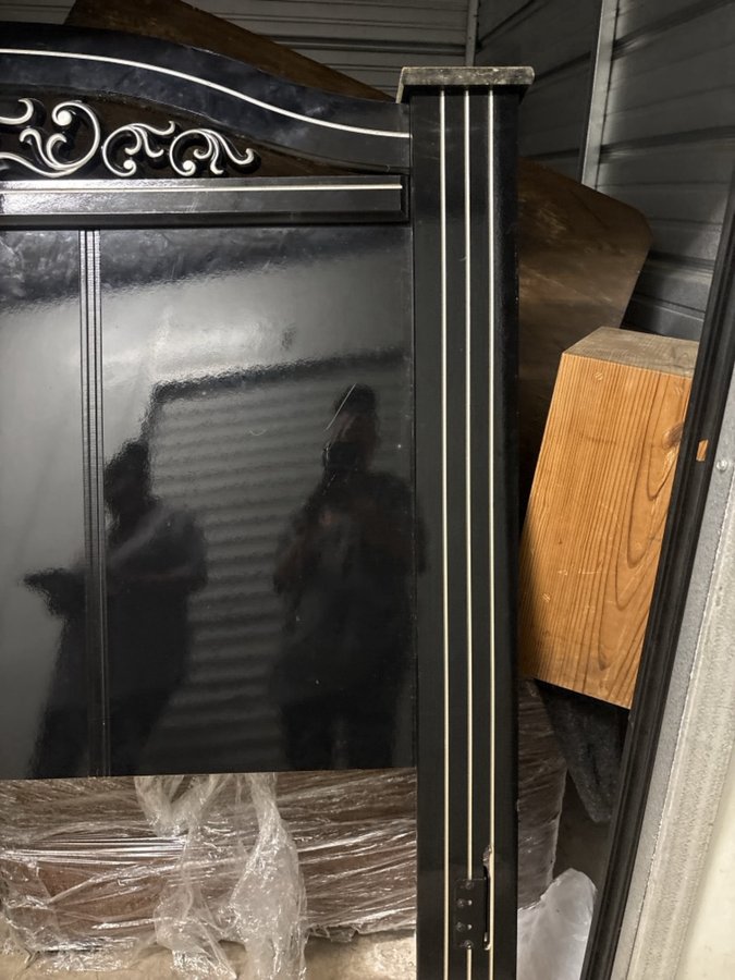 10 x 10 storage unit in Chicago, IL