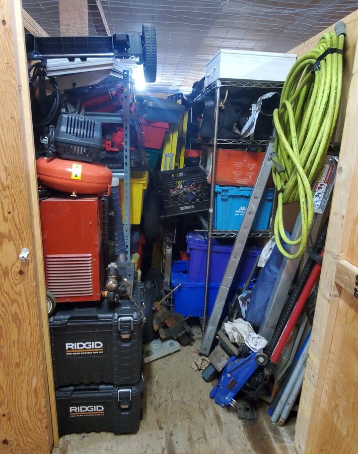 5 x 10 storage unit in Seattle, WA