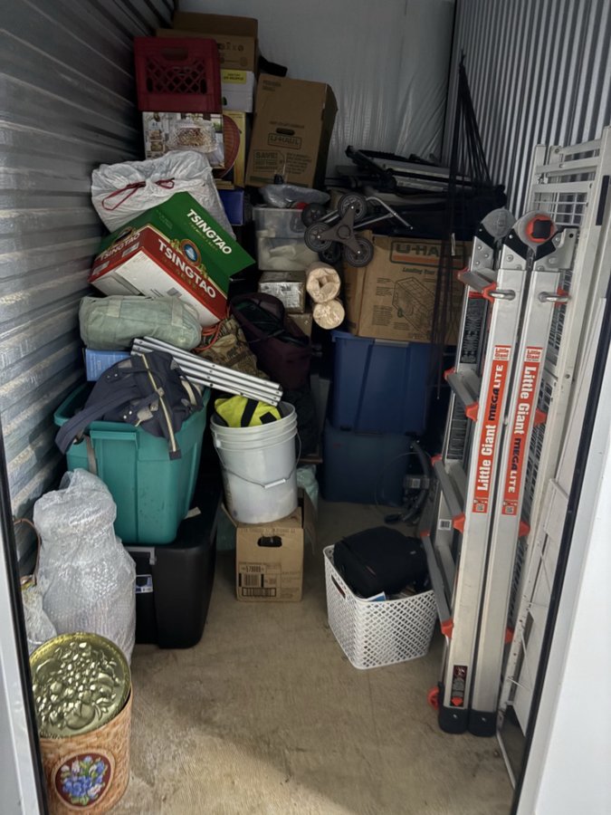 5 x 10 storage unit in Chalmette, LA