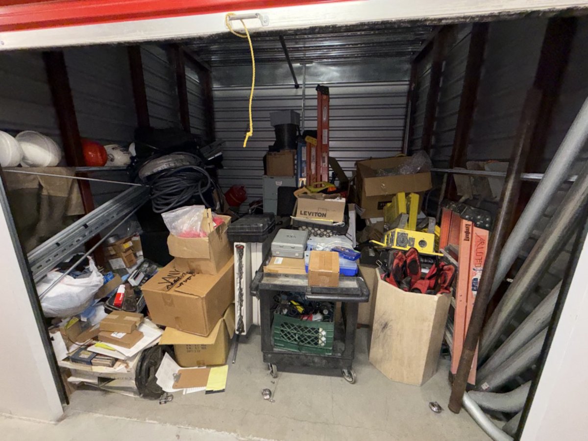10 x 10 storage unit in Oxnard, CA