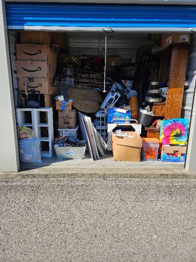 10 x 10 storage unit in Clarksville, IN