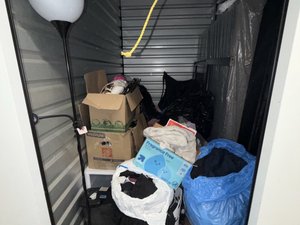 5 x 8 storage unit in Oxnard, CA