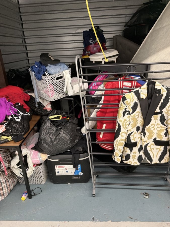 10 x 10 storage unit in Saint Clair Shores, MI