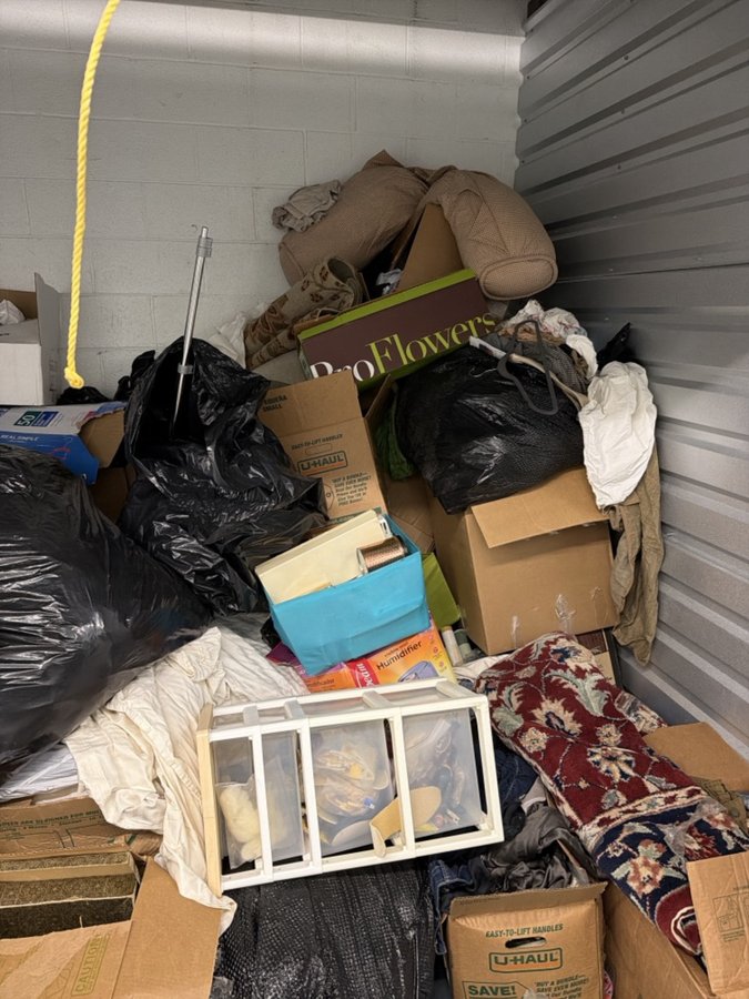 10 x 8 storage unit in Saint Clair Shores, MI