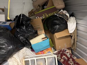 10 x 8 storage unit in Saint Clair Shores, MI
