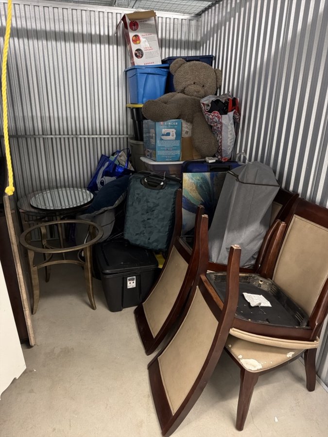 10 x 10 storage unit in Saint Clair Shores, MI