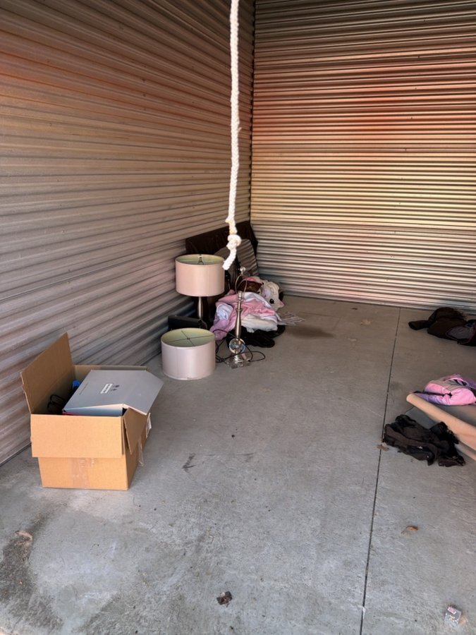 10 x 15 storage unit in Mt Clemens, MI