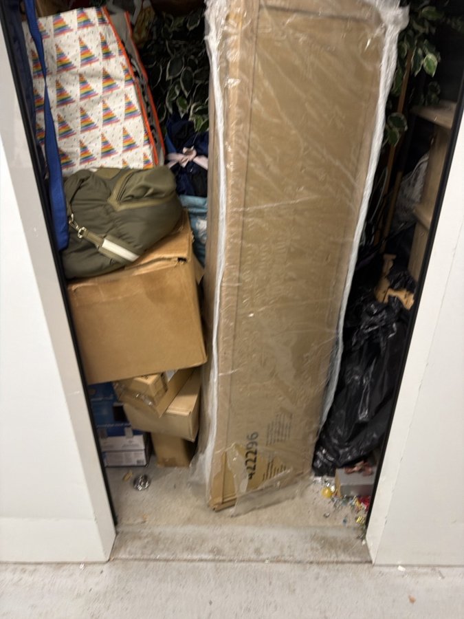 5 x 10 storage unit in Mt Clemens, MI