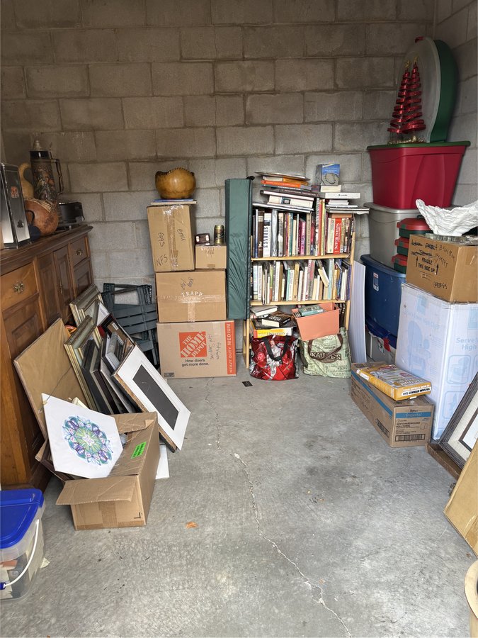 10 x 10 storage unit in Santa Fe, NM