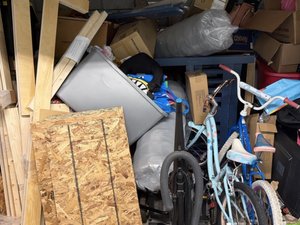 10 x 10 storage unit in Mt Clemens, MI