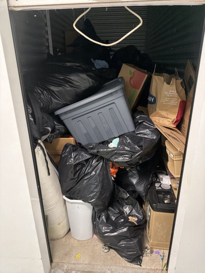 5 x 15 storage unit in Mt Clemens, MI