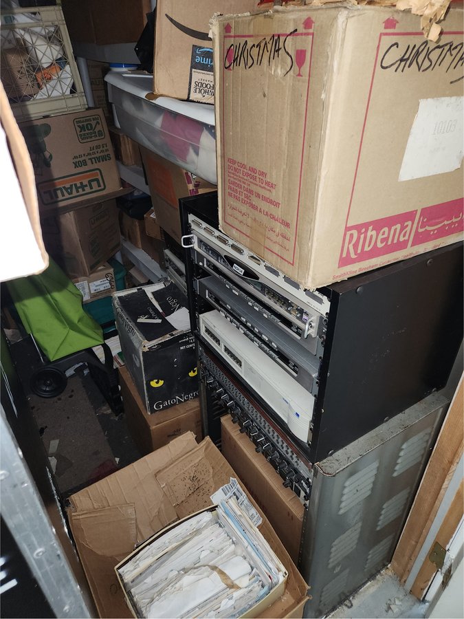 14 x 14 storage unit in Oakland Park, FL