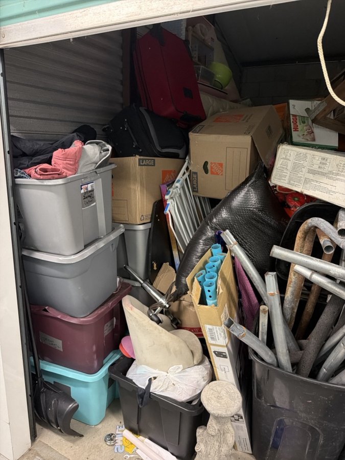 10 x 15 storage unit in Mt Clemens, MI