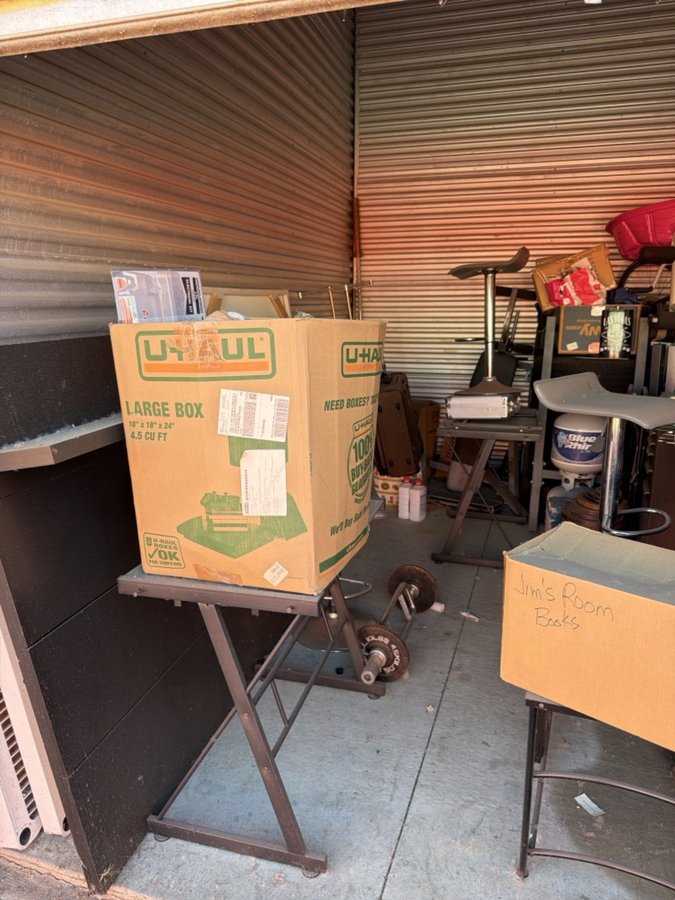 10 x 15 storage unit in Mt Clemens, MI
