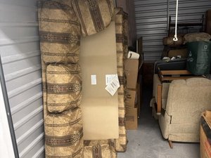 10 x 15 storage unit in Roseville, MI