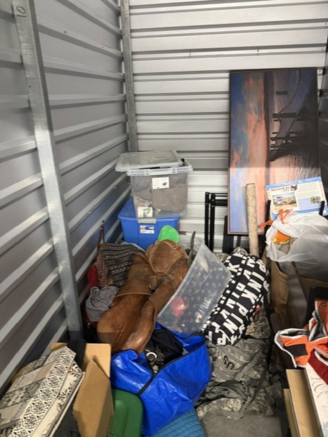 5 x 10 storage unit in Lexington, KY