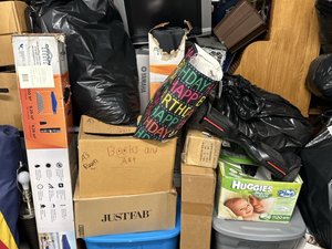 7 x 10 storage unit in Roseville, MI
