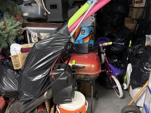 10 x 15 storage unit in Roseville, MI
