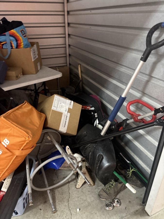 7 x 10 storage unit in Chicago, IL