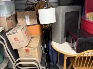 7 x 10 storage unit in Roseville, MI