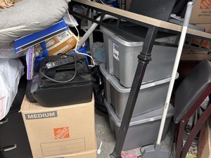 7 x 10 storage unit in Roseville, MI