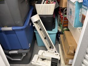 5 x 10 storage unit in Roseville, MI