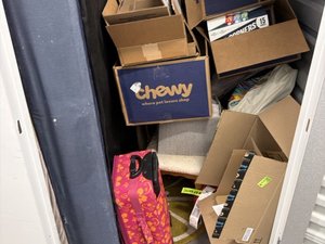 5 x 5 storage unit in Roseville, MI