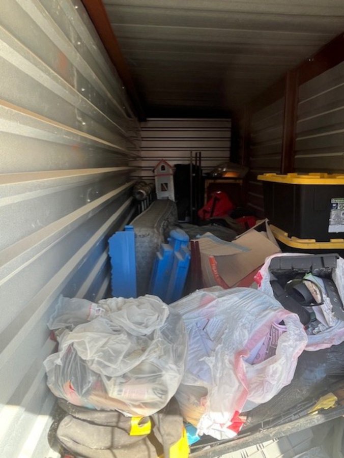 5 x 17 storage unit in Manor, TX