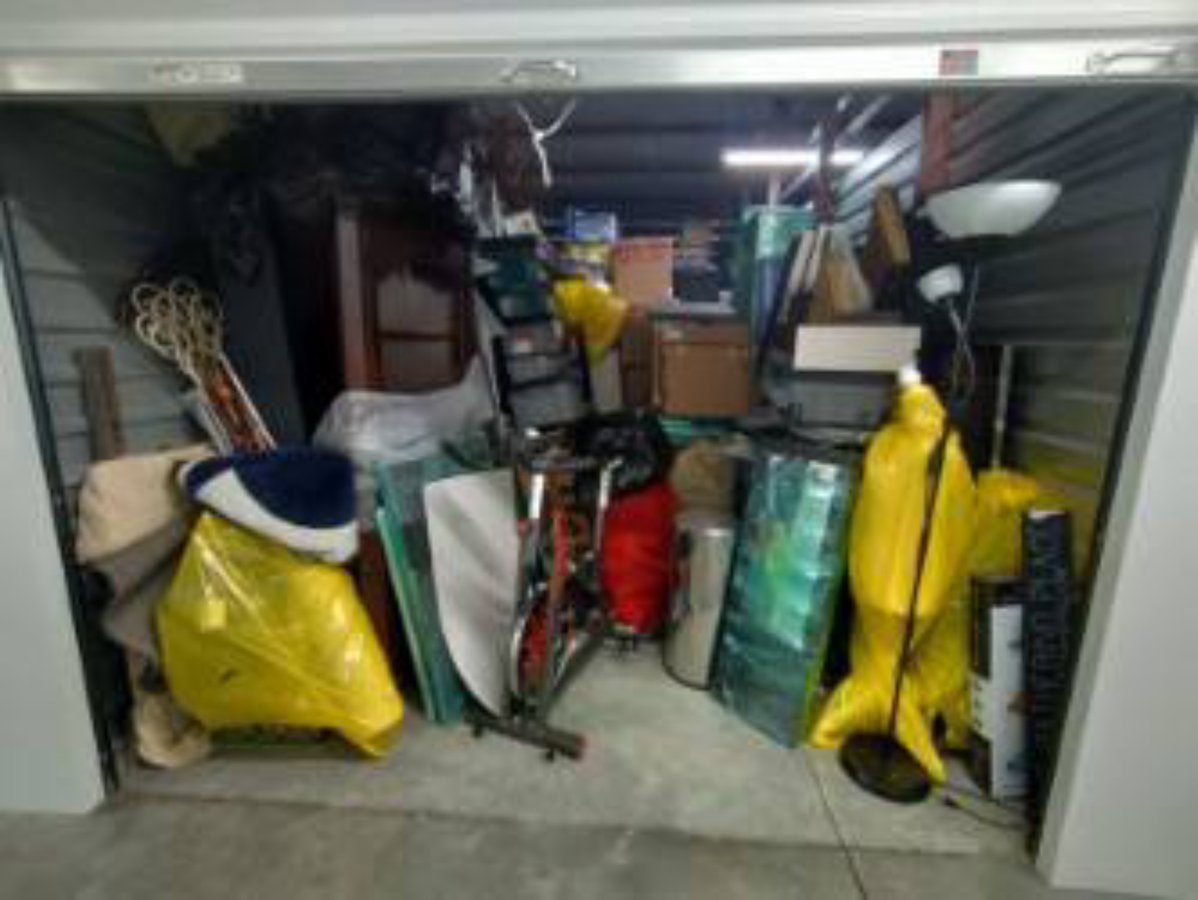 10 x 30 storage unit in Hiram, GA