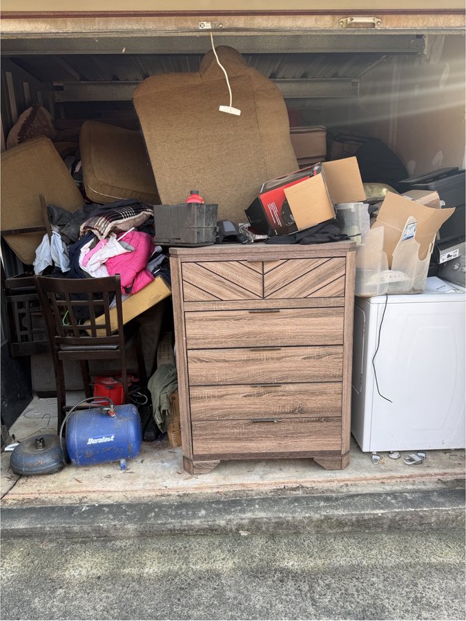 10 x 15 storage unit in Burlington, NC