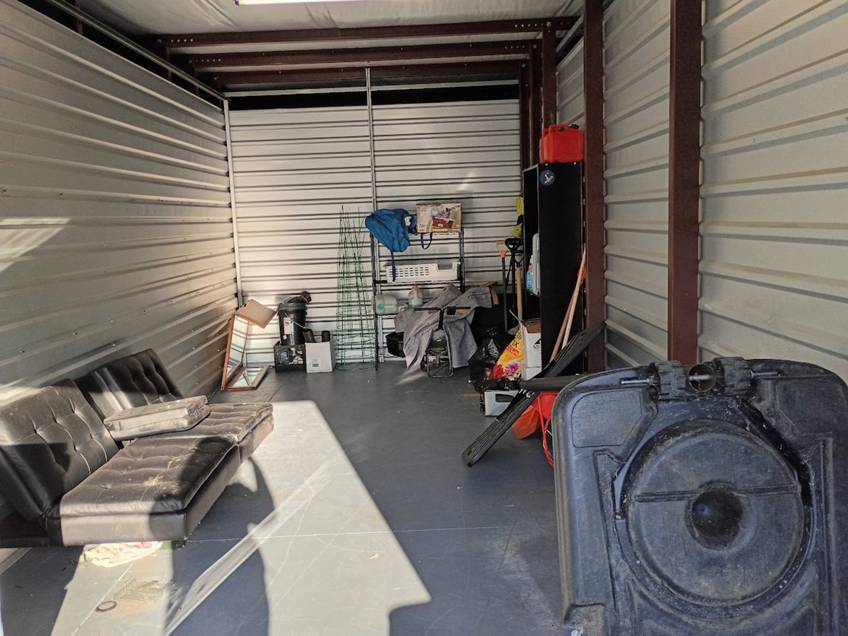 10 x 20 storage unit in Brown Deer, WI