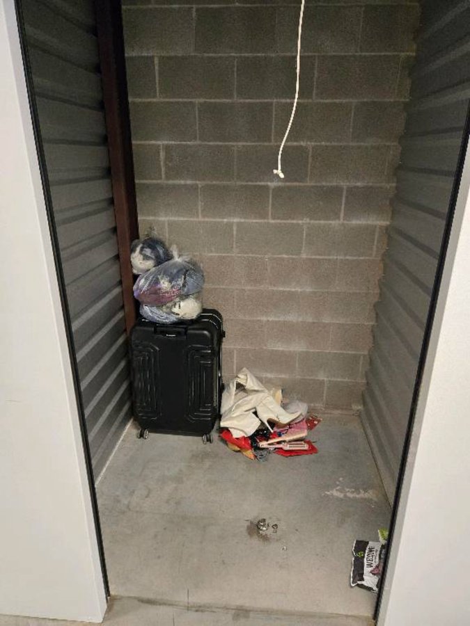 5 x 5 storage unit in Dallas, TX