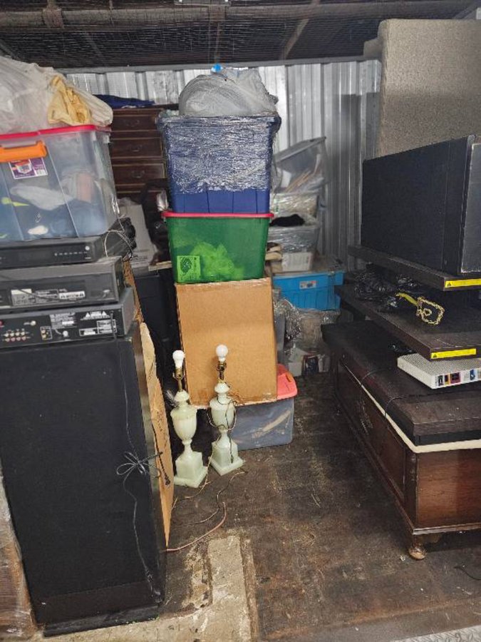 10 x 10 storage unit in Chicago, IL