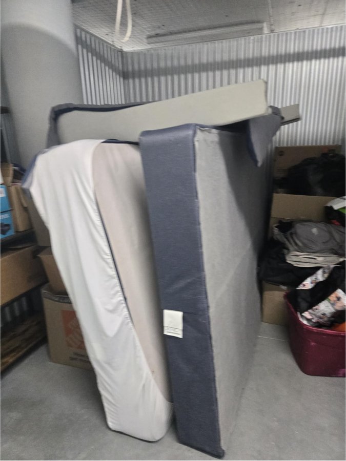 10 x 10 storage unit in West Hartford, CT