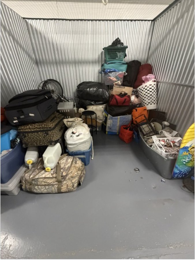 10 x 10 storage unit in Lexington, KY