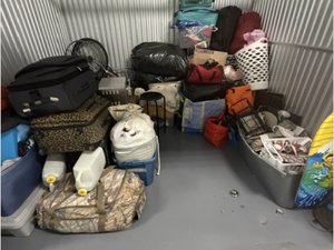 10 x 10 storage unit in Lexington, KY