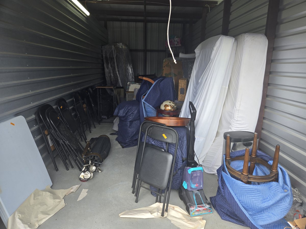 10 x 25 storage unit in Davenport, FL