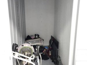 5 x 10 storage unit in Seffner, FL