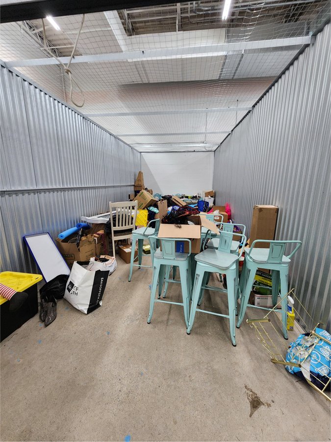 10 x 23 storage unit in Niagara Falls, NY