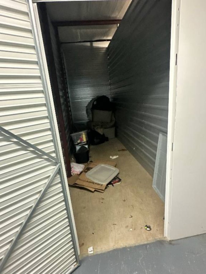 5 x 15 storage unit in Louisville, KY