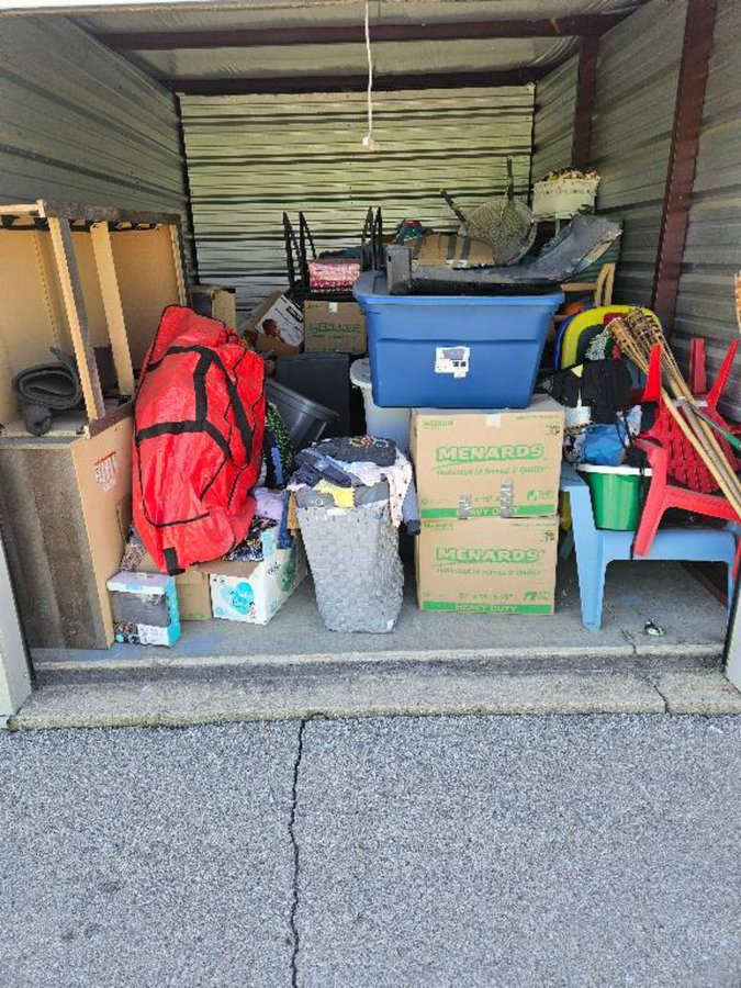 10 x 15 storage unit in Indianapolis, IN
