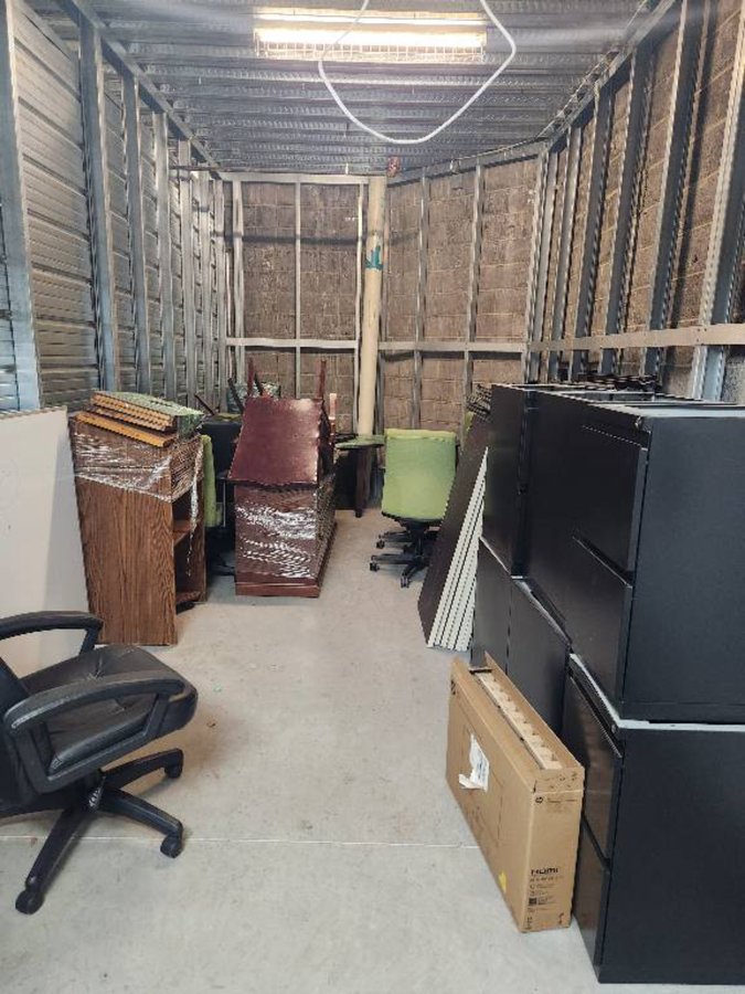 10 x 20 storage unit in Arlington, TX