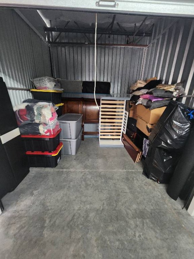 10 x 10 storage unit in Arlington, TX