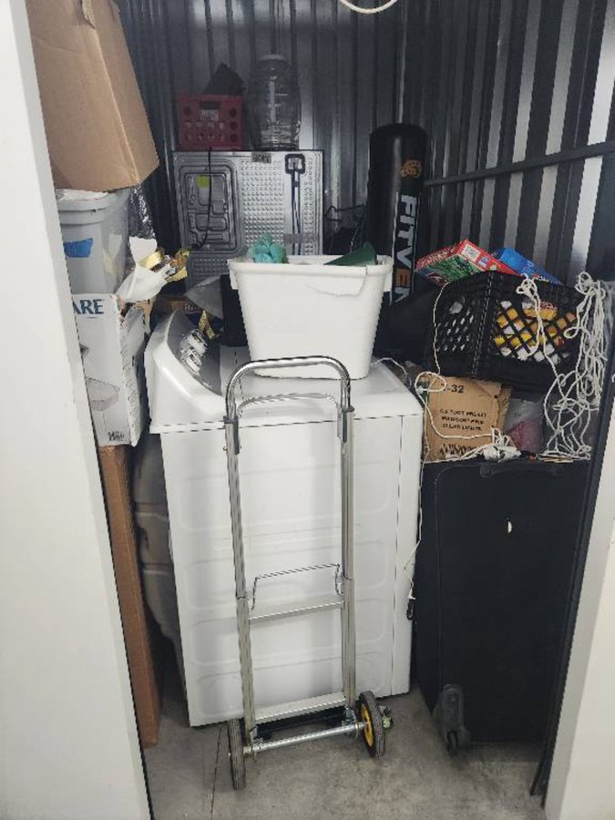5 x 10 storage unit in Arlington, TX