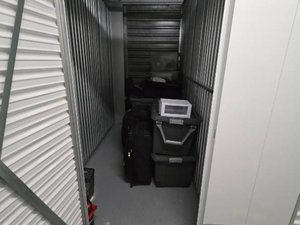 5 x 10 storage unit in Tampa, FL