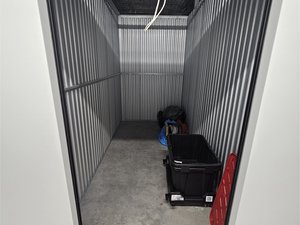 5 x 10 storage unit in Belleville, NJ