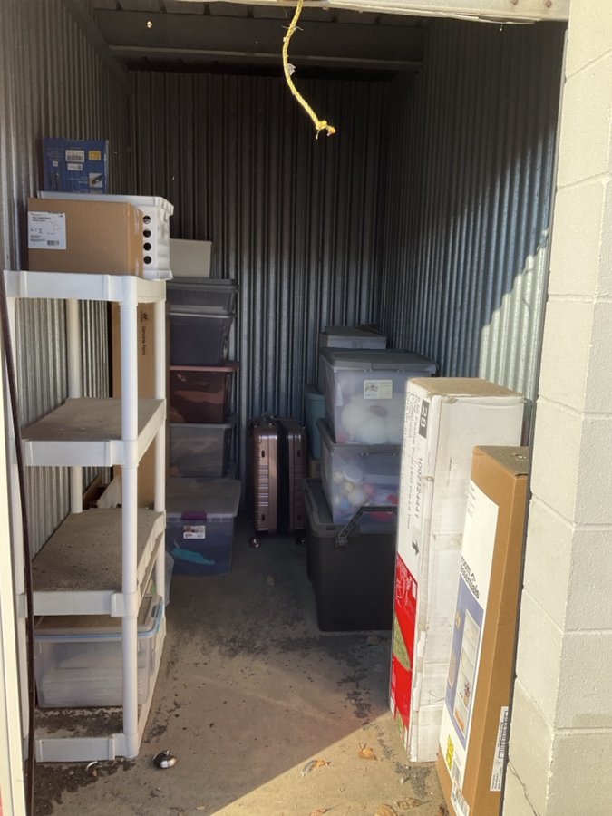 5 x 10 storage unit in Indianapolis, IN