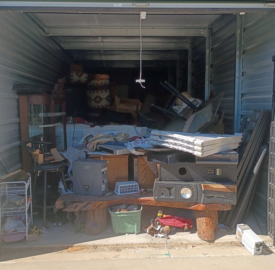 10 x 30 storage unit in Cleburne, TX