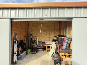 10 x 10 storage unit in Salem, OR